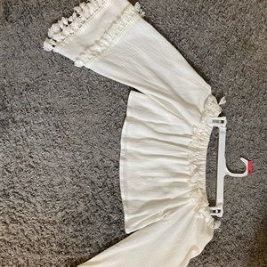 Off the shoulder bell sleeve tassel crop top